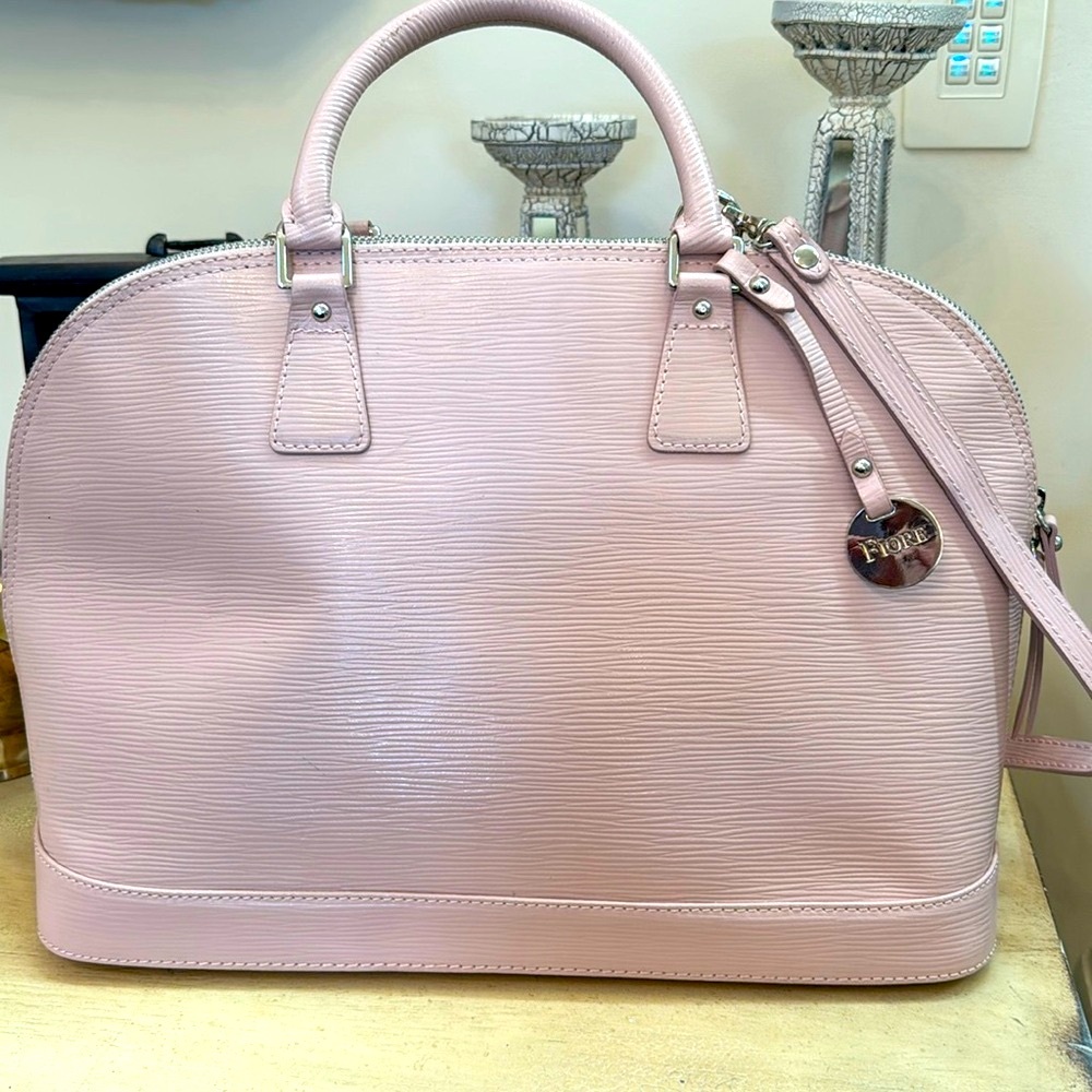 **BRAND NEW FIORE BLUSH PINK PURSE!